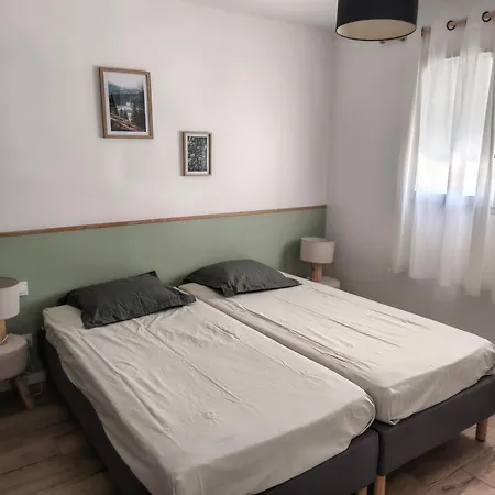 Maison De Avec Jardin Et Piscine 6 Personnes 3